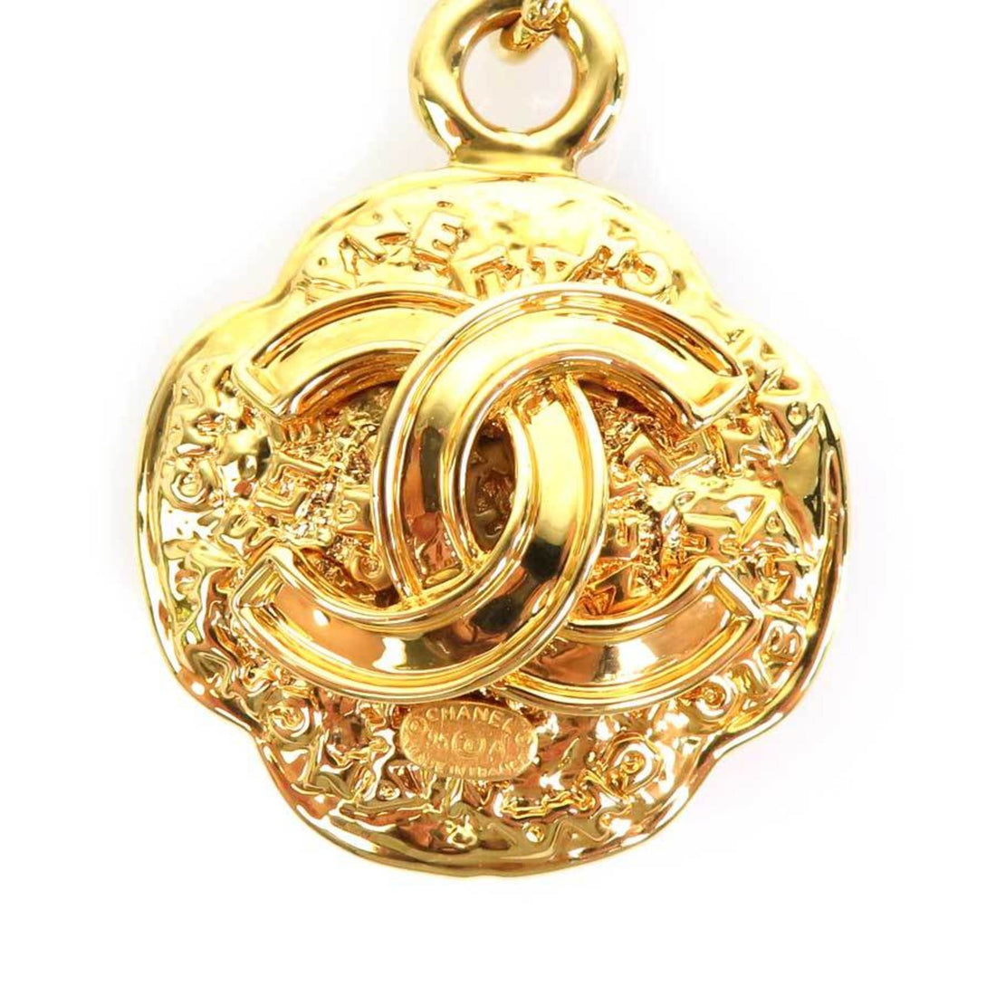Chanel charm here mark metal gold unisex