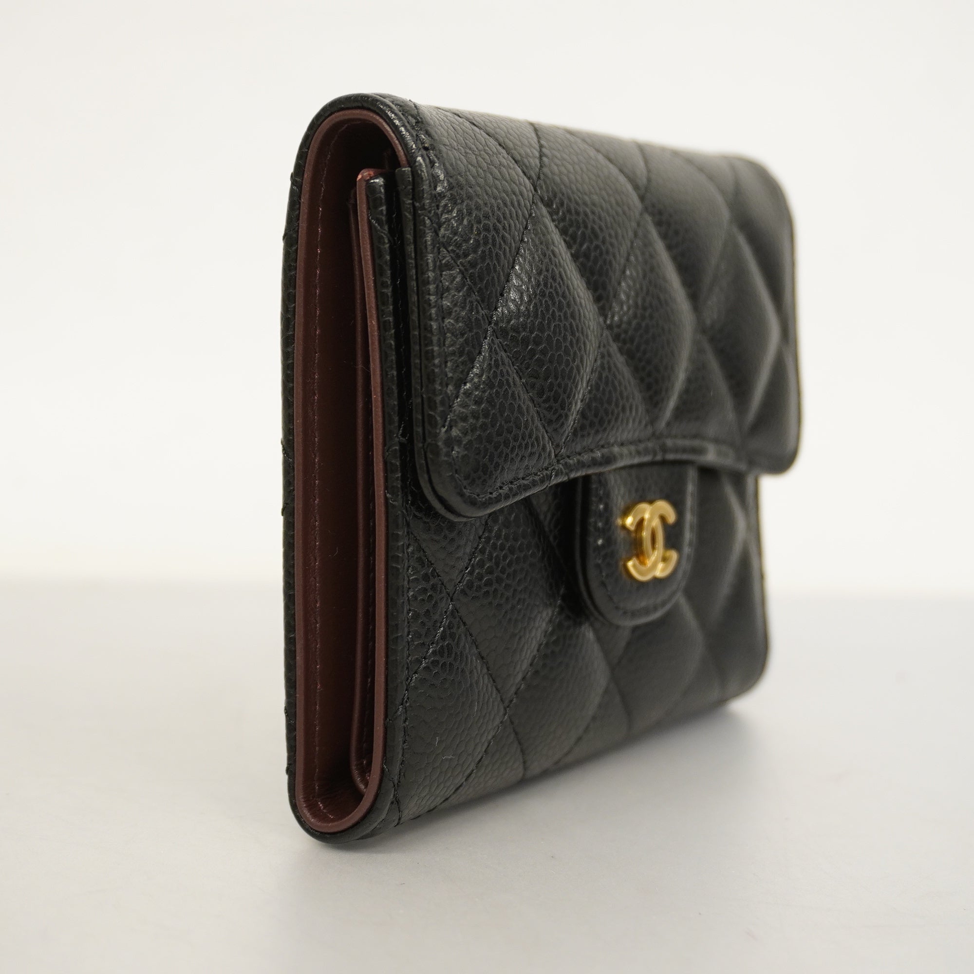 ChanelAuth  Matelasse Tri-fold Wallet Gold Metal Fittings Women's Caviar Leather