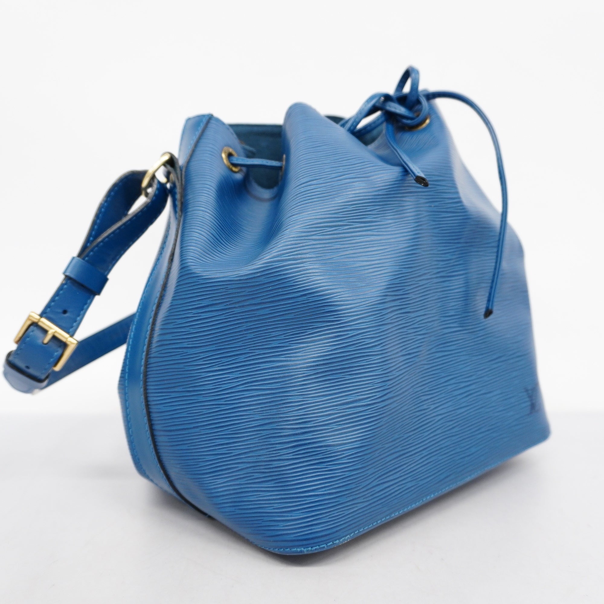 Louis Vuitton  Epi Petit Noe M44105 Women's Shoulder Bag Toledo Blue