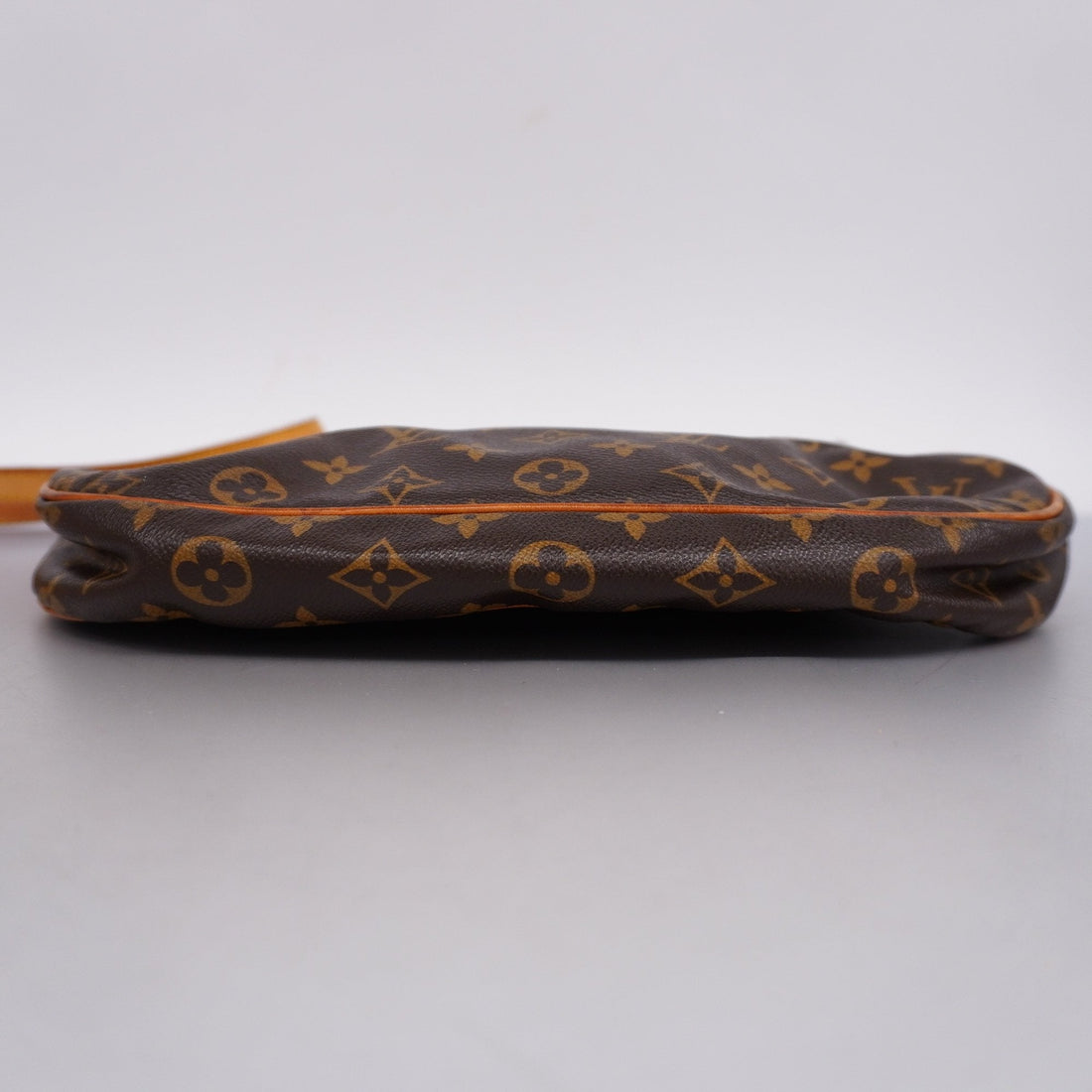 LOUIS VUITTONAuth Monogram Odeon MM M56389 Women's Shoulder Bag