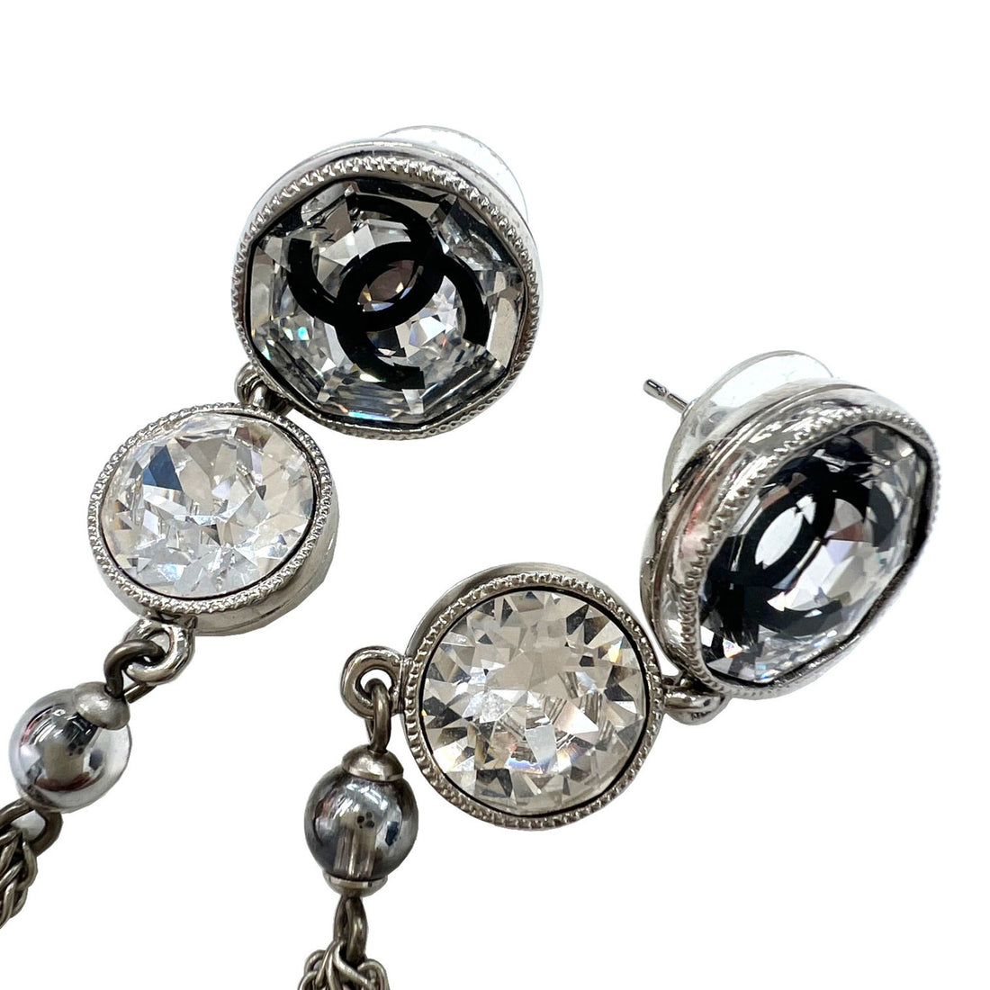 Chanel earrings A18B here mark CC rhinestone crystal silver ladies