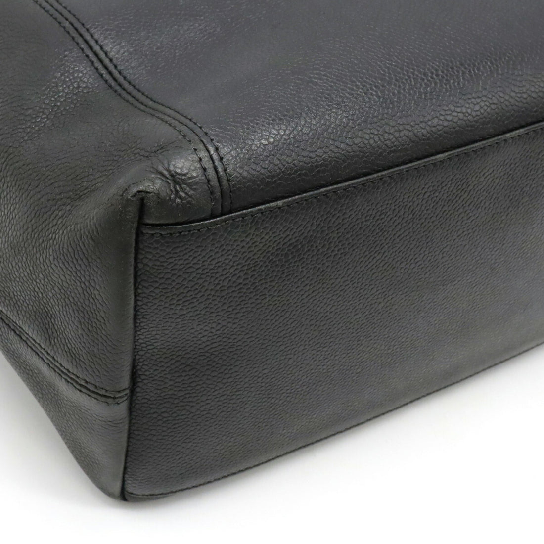 Chanel here mark Tote Bag shoulder caviar skin black