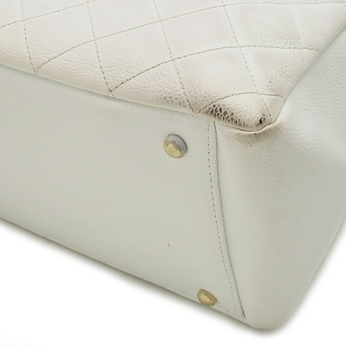 Chanel matelasse chain Tote Bag shoulder caviar skin leather white