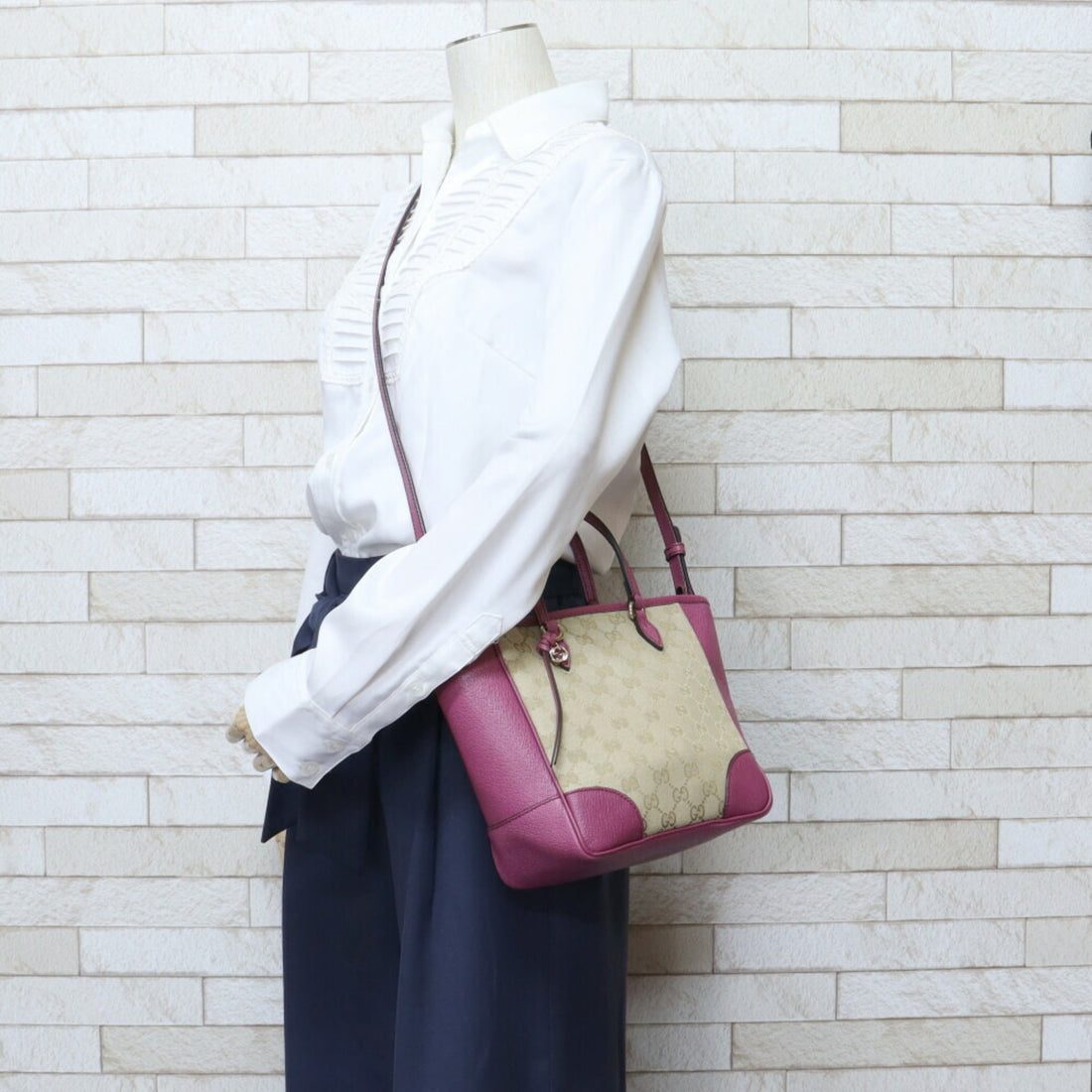 Gucci GG Shoulder Bag Ladies