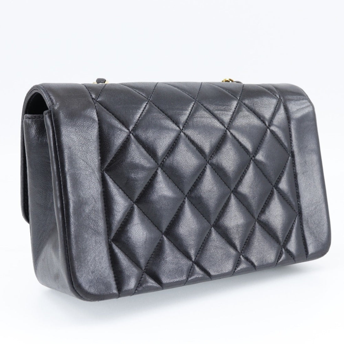Chanel Diana Flap 22 Shoulder Bag Chain Matelasse A01164 Lambskin Made in France Black Crossbody Turnlock diana flap Women's