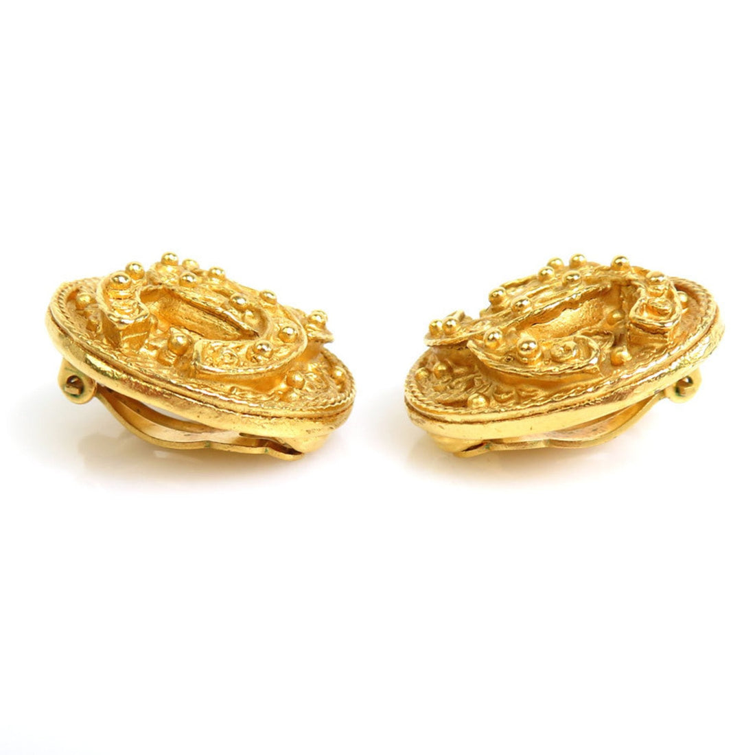 Chanel earrings here mark metal gold ladies