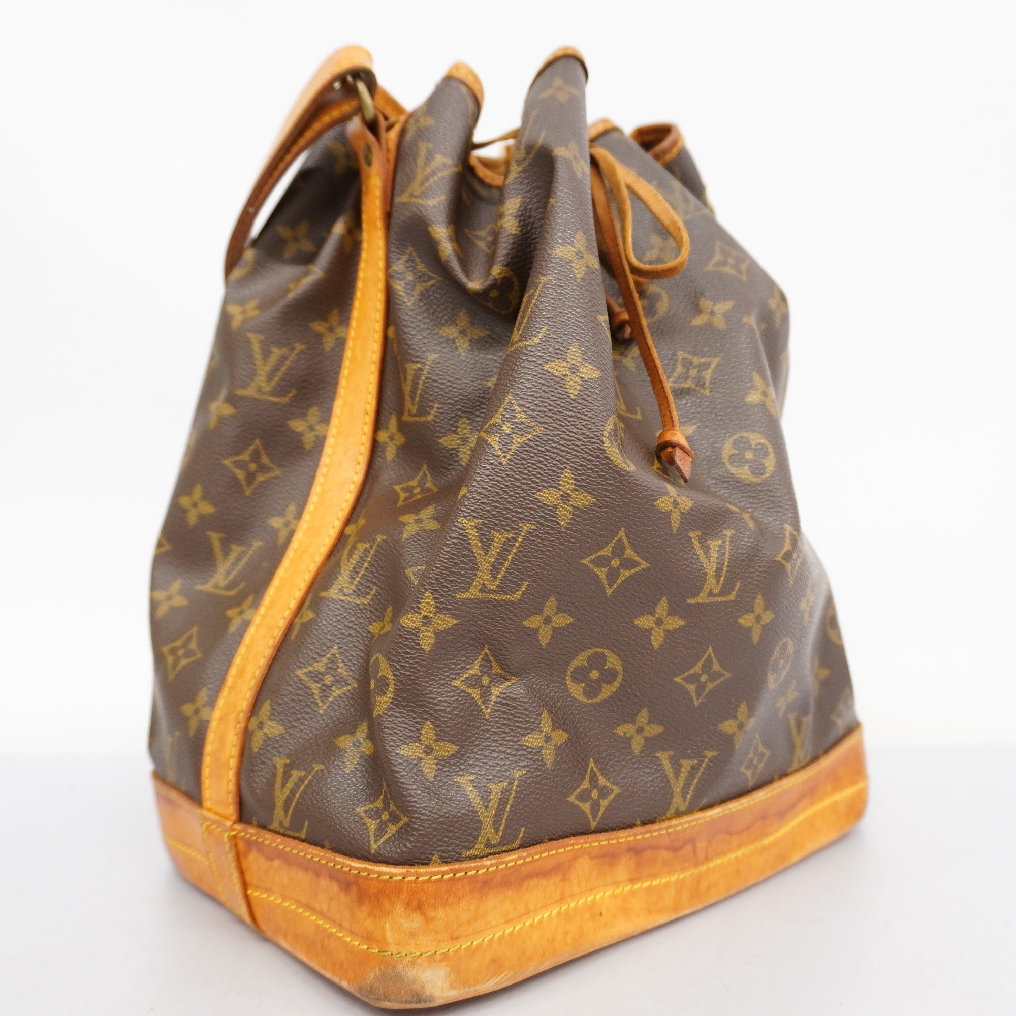 Louis Vuitton  Monogram Noe M42224 Women's Shoulder Bag