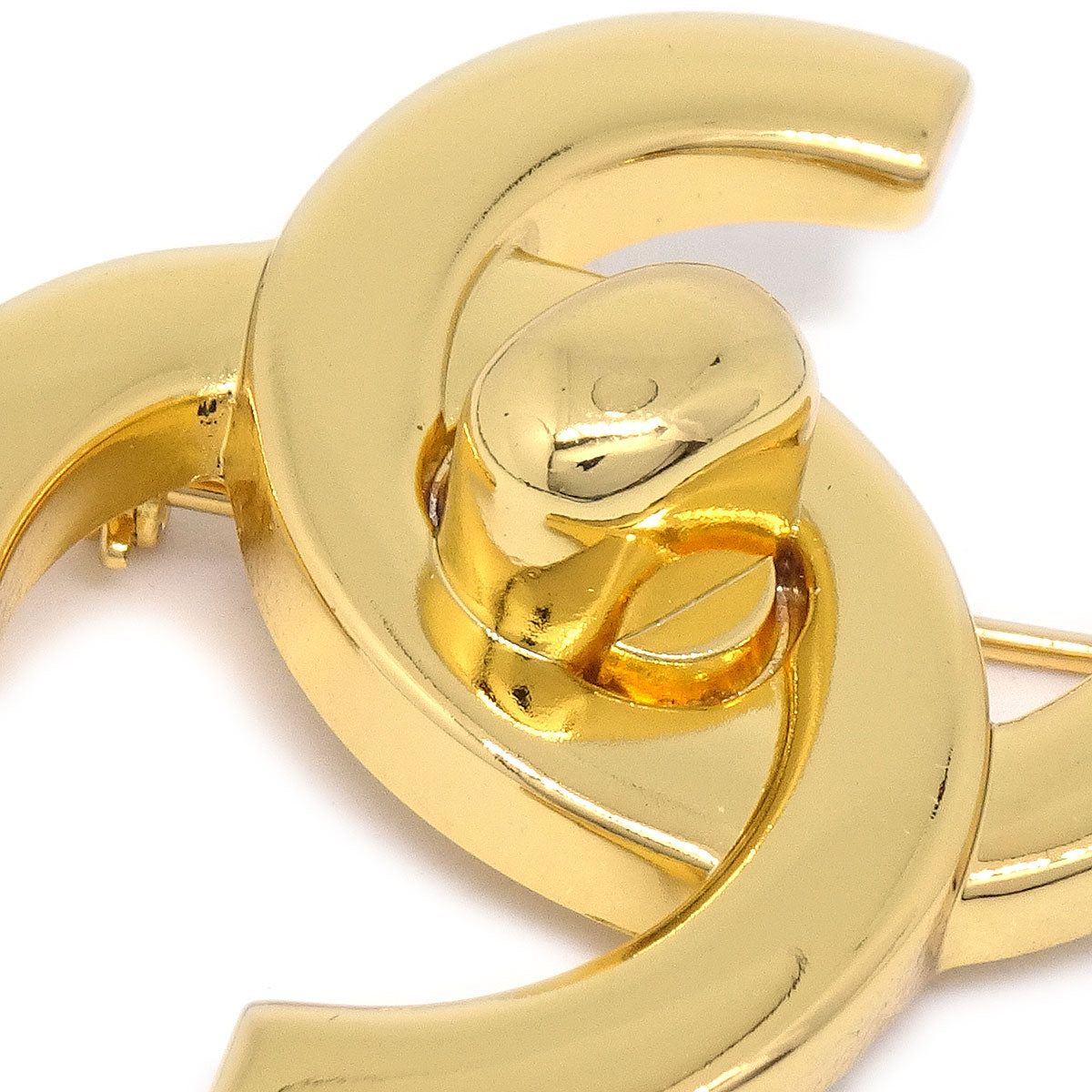 CHANEL Turnlock Brooch Gold 96A 01141