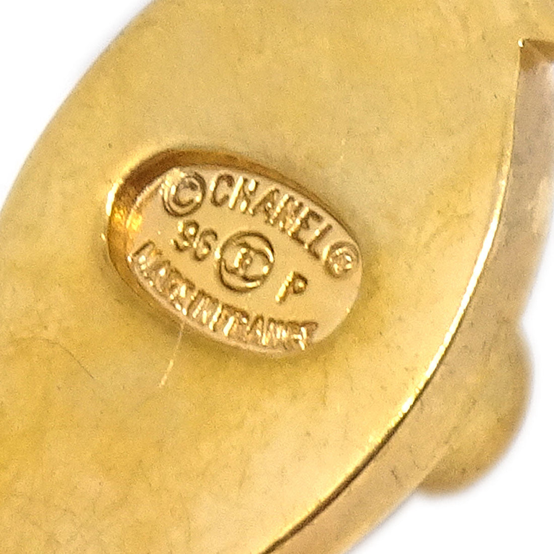 CHANEL 1996 Turnlock Brooch Pin Gold Small 02318