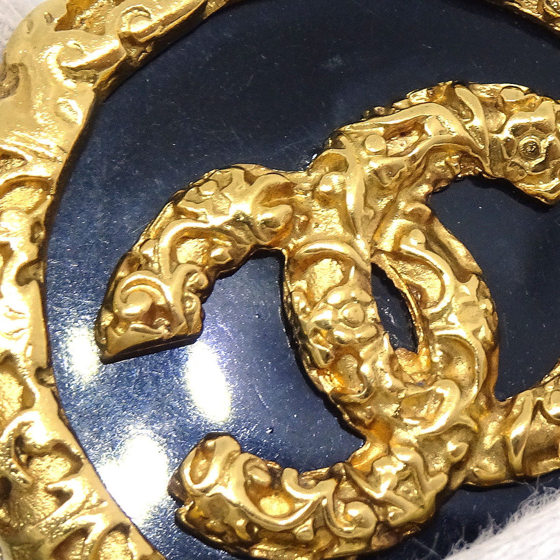 CHANEL 1993 Brooch Pin Gold Black 64502