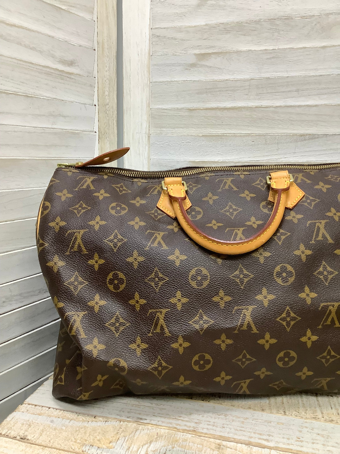 HandBag Luxury Designer By Louis Vuitton, Size: Large