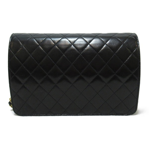 Chanel Quilted CC Flap Crossbody Bag Leather Crossbody Bag in Good condition