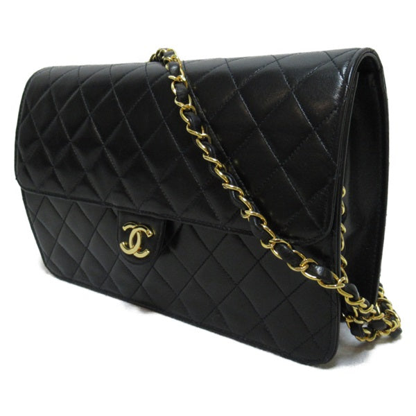 Chanel Quilted CC Flap Crossbody Bag Leather Crossbody Bag in Good condition