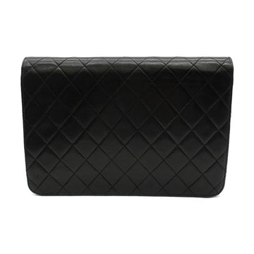 Chanel Quilted Leather Single Flap Bag Leather Crossbody Bag in Good condition