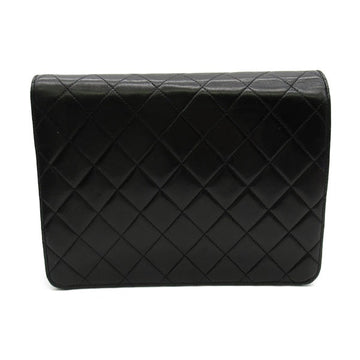 Chanel Quilted Leather Single Flap Bag Leather Crossbody Bag in Good condition