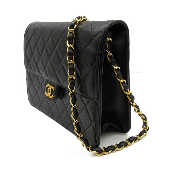 Chanel Quilted Leather Single Flap Bag Leather Crossbody Bag in Good condition