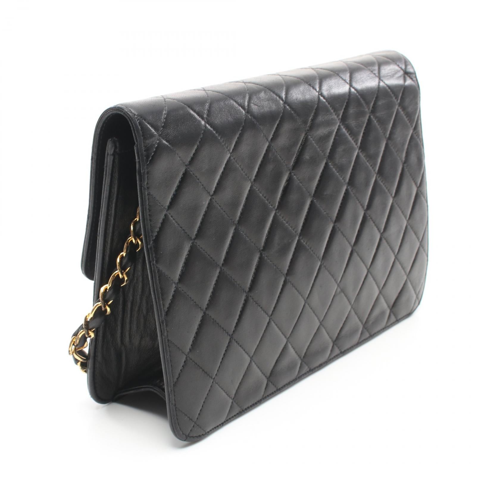 Chanel Matelasse Chain Shoulder Bag Leather Shoulder Bag 4163234 in Good condition