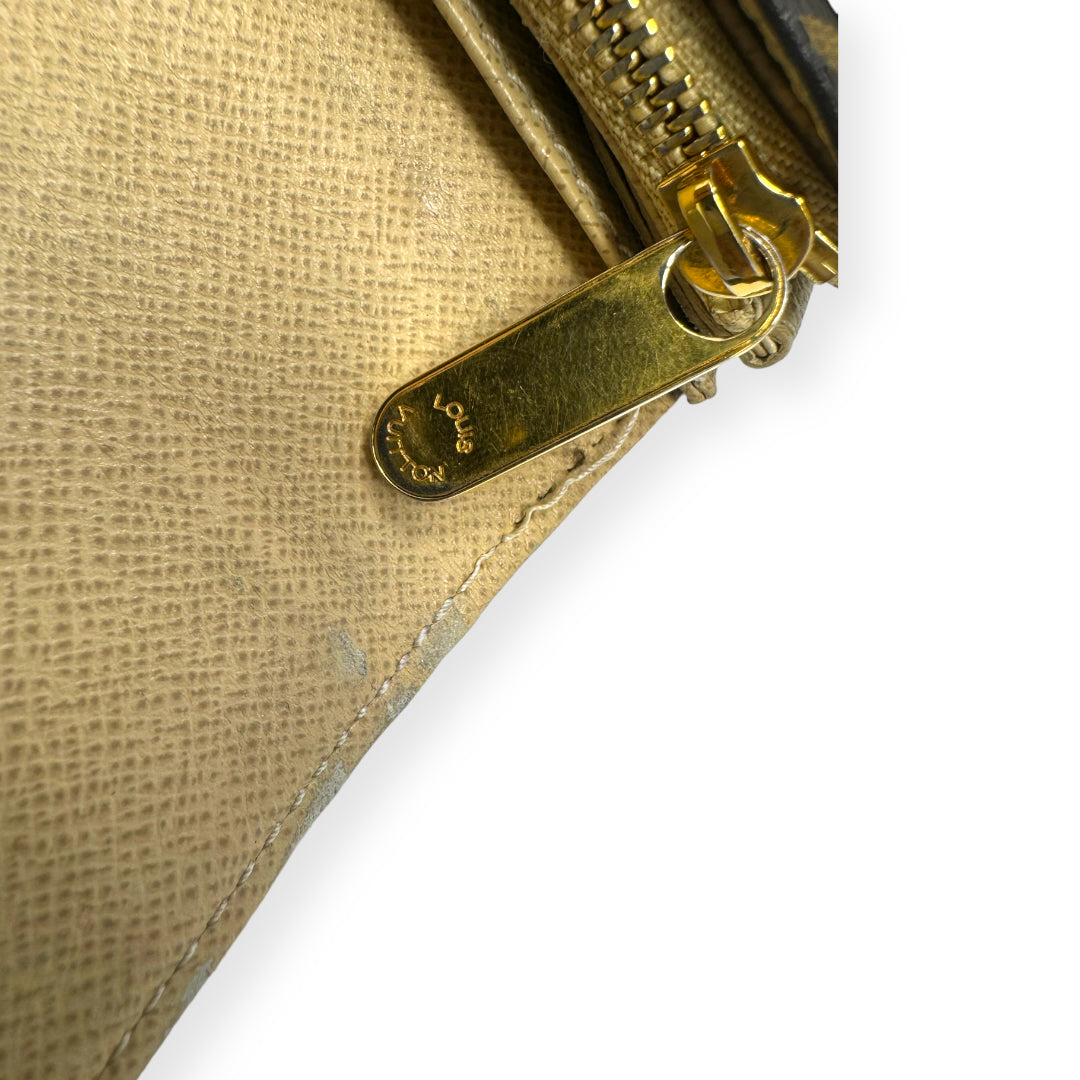 Porte Fauille Sara Dantelle Wallet Luxury Designer By Louis Vuitton Size: Medium