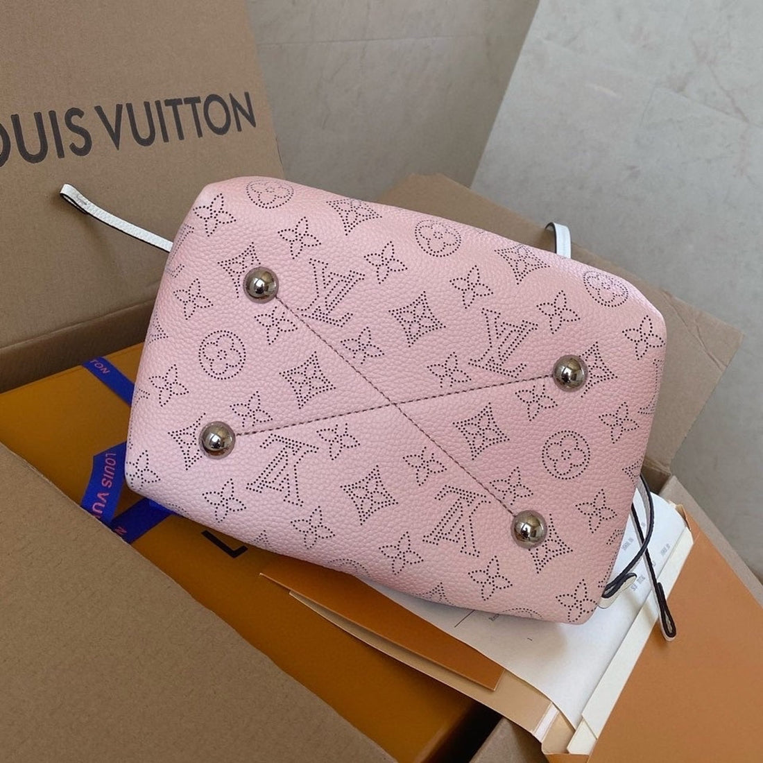 LV Bella Bucket Bag Pink For Womtlm,  Shoulder And Crossbody Bags 7.5in/19cm LV M57855