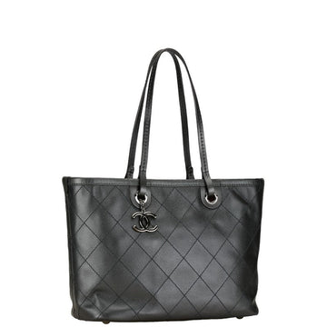 Chanel Quilted Leather Tote Bag Leather Tote Bag in Good condition