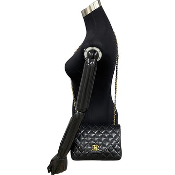 Chanel CC Matelasse Flap Bag  Leather Crossbody Bag in Good condition