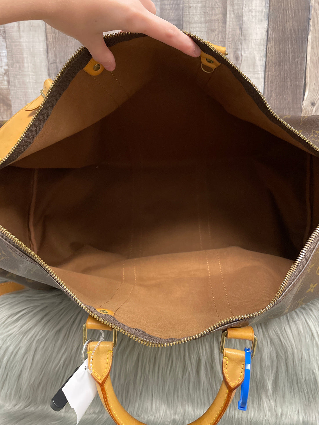 Duffle And Weekender Luxury Designer By Louis Vuitton, Size: Large