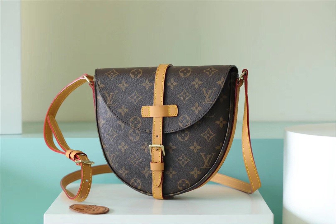 LV Chantilly MM Shoulder Bag Monogram For Womtlm Brown LV M51233