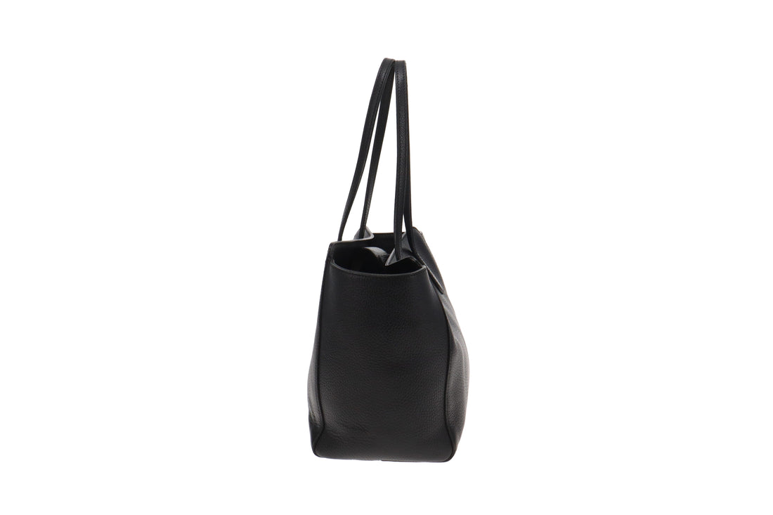 Gucci Black Leather Swing Tote