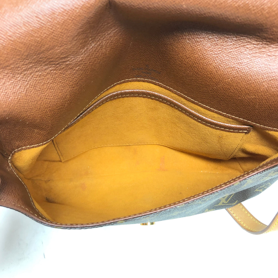 HandBag Luxury Designer By Louis Vuitton, Size: Small