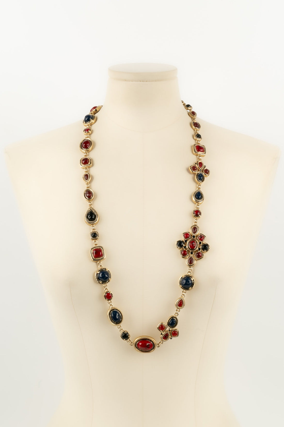 Collier Chanel Croisi�re 2010