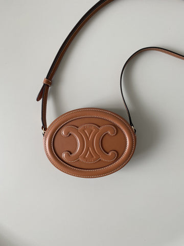 CE Crossbody Oval Purse Cuir Triomphe Brown For Womtlm 6in/16cm 10I703DPQ.04LU