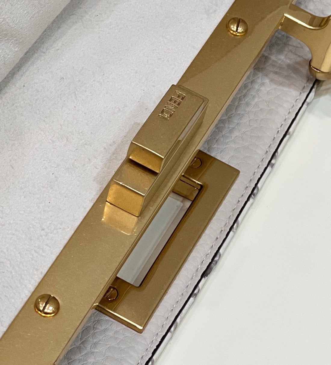 FI Peekaboo ISeeU Medium Ivory For Women, Women&#8217;s Handbags, Shoulder Bags 13.1in/33.5cm FF