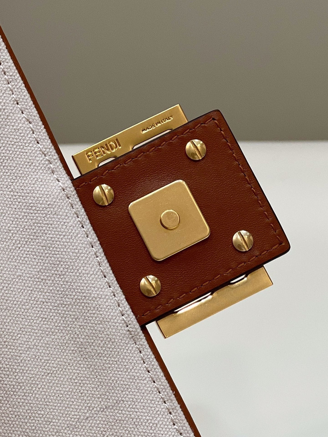 FI Baguette White For Womtlm, Womtlm&#8217; Handbags, Shoulder And Crossbody Bags 10.6in/27cm FF 8BR600