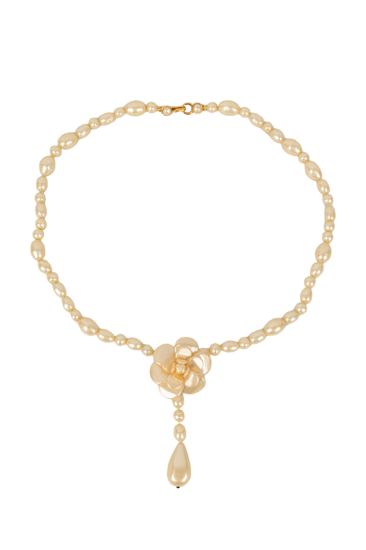 Collier cam�lia Chanel Printemps 1999