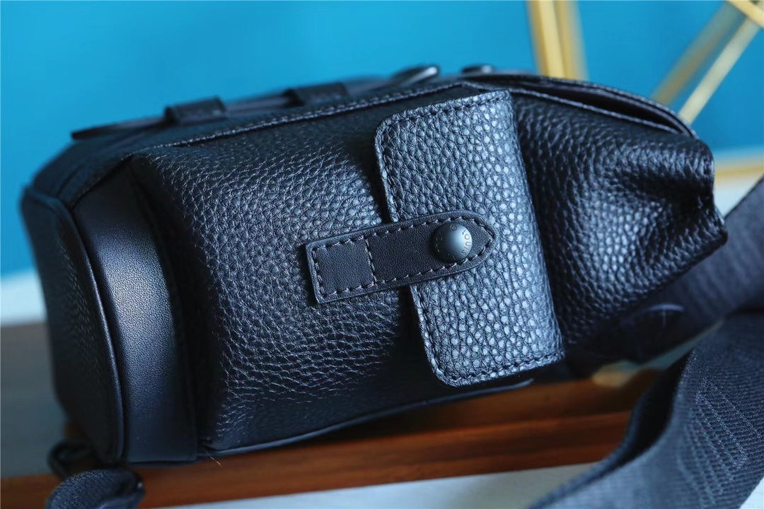 LV Christopher XS Taurillon Black For Mtlm, Bags, Shoulder And Crossbody Bags 7.7in/19.5cm LV M58495