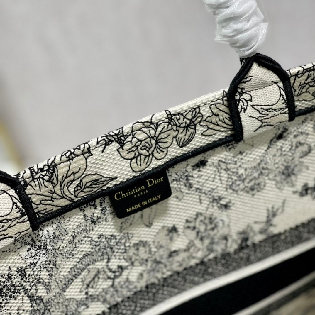 DI Large Book Tote Blue Toile de Jouy Flowers Embroidery, Blue/Beige, For Womtlm Womtlm’s Handbags, Shoulder Bags, 42cm CD M1286ZTQW_M808