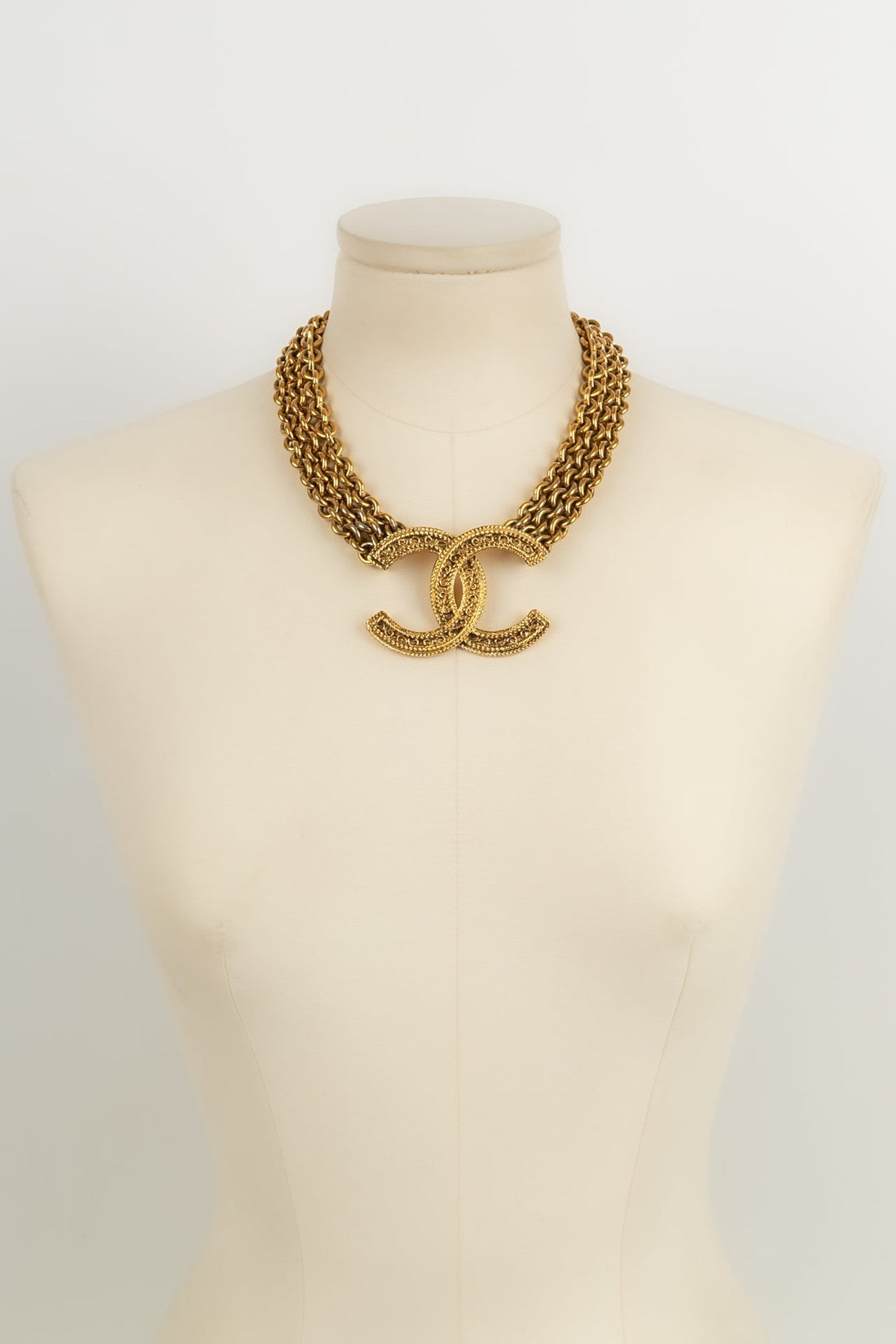 Collier cc Chanel