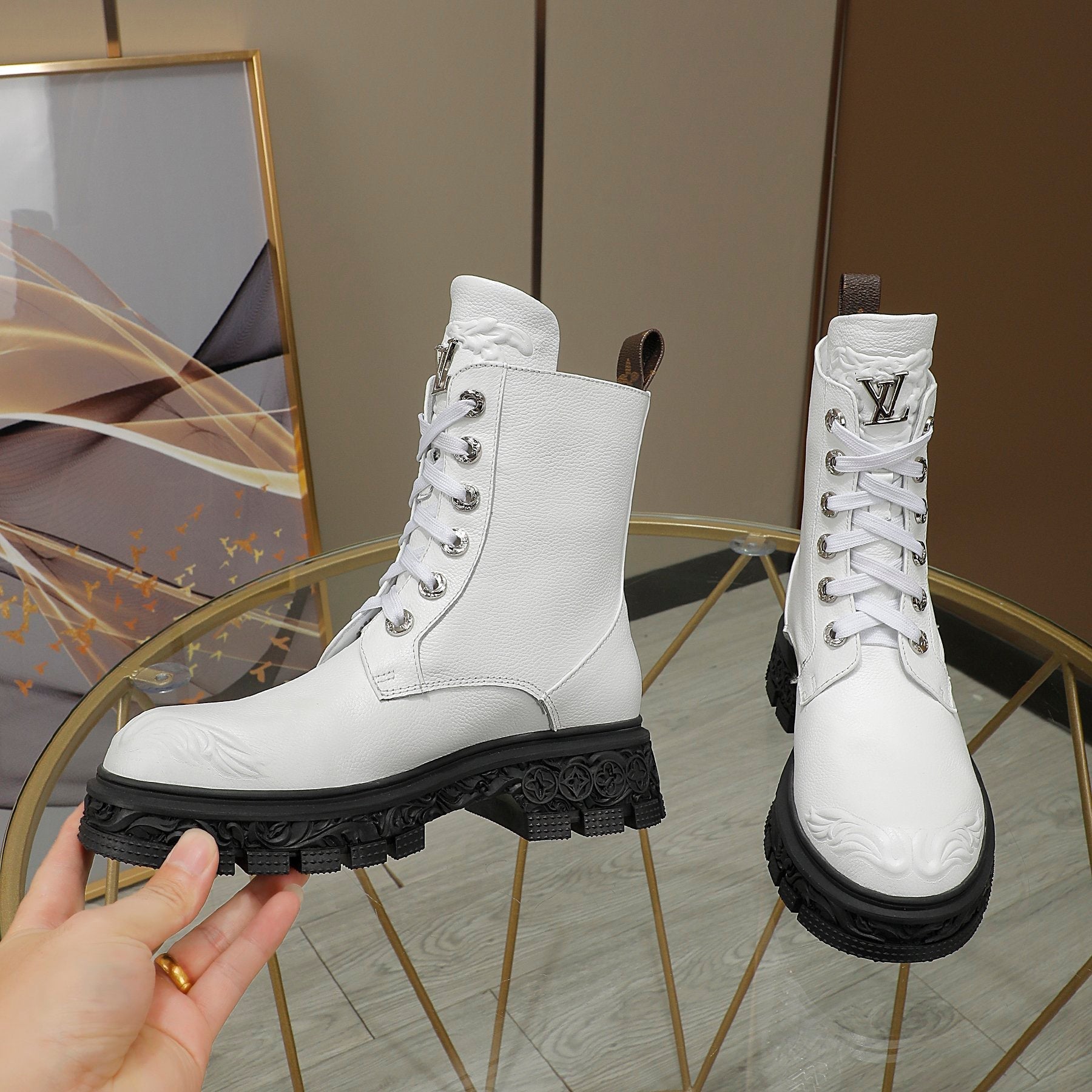 Premium Louis Vuitton BOOTS 038