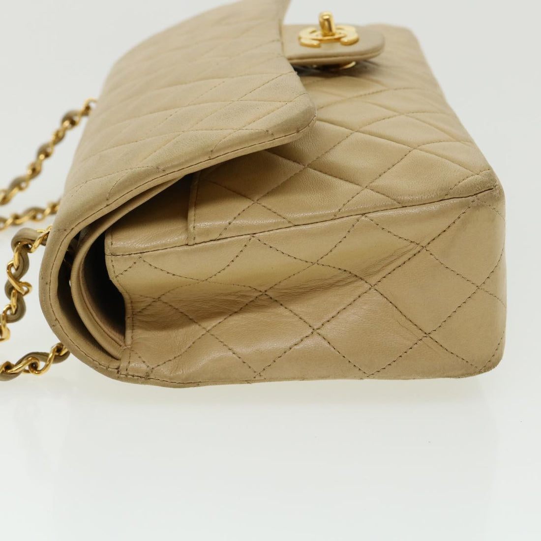 Chanel Classic Matelasse 25 Chain Flap Shoulder Bag Lamb Skin Beige Auth 31229A