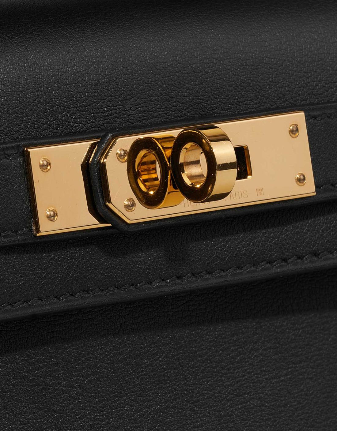 Kelly Cut Clutch Swift Black