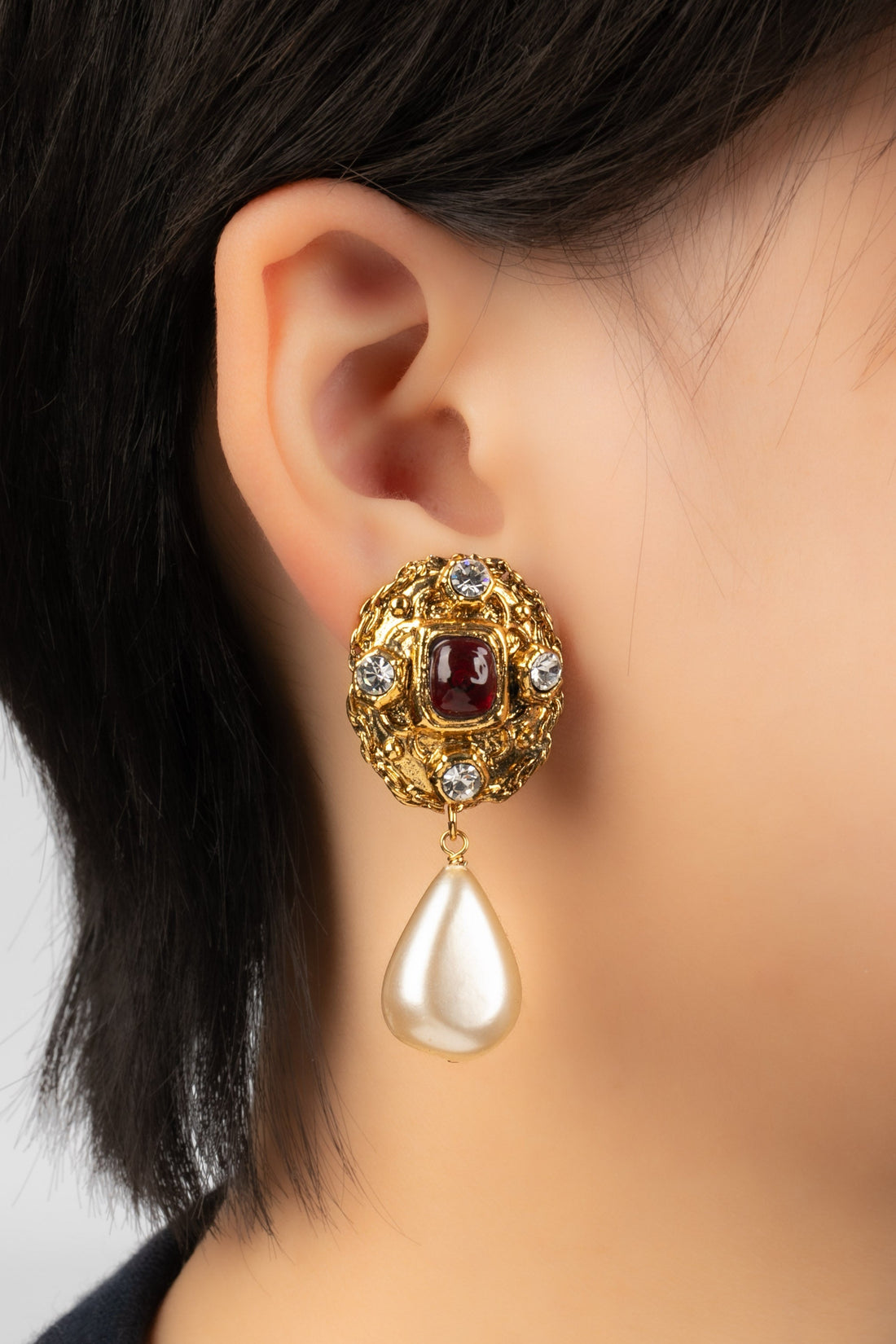 Boucles d'oreilles Chanel 1980s