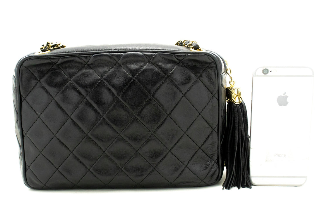 CHANEL Vintage Classic Chain Shoulder Bag Black Quilted Lambskin