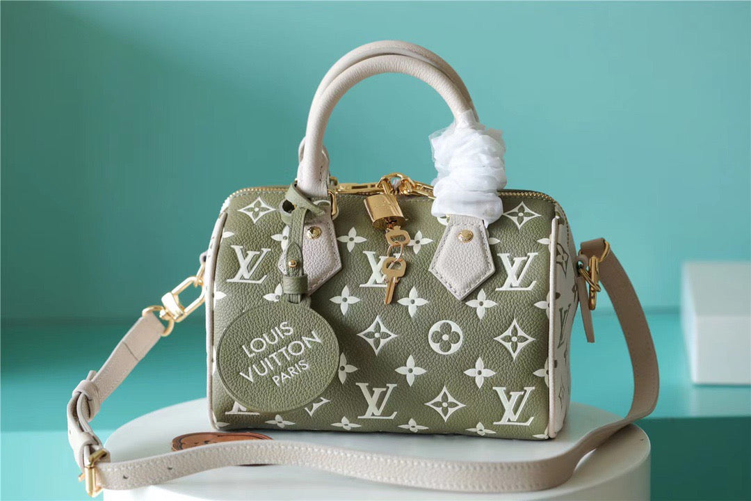 LV Speedy Bandouliere 20 PM Monogram Empreinte Khaki Gretlm / Beige / CreamFor Womtlm,  Shoulder And Crossbody Bags 20.5cm/8.1in LV M46118