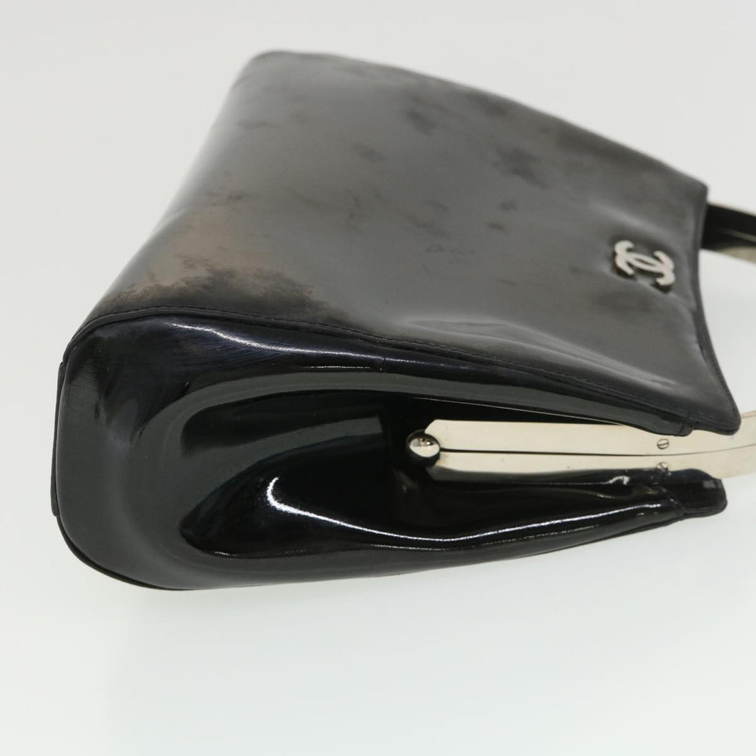 Chanel Hand Bag Enamel Black CC  39199