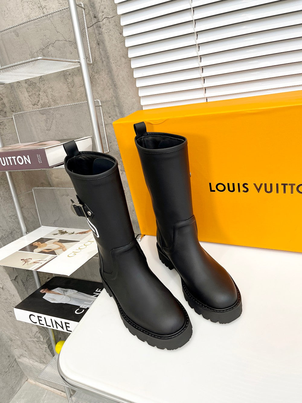 Premium Louis Vuitton BOOTS 022