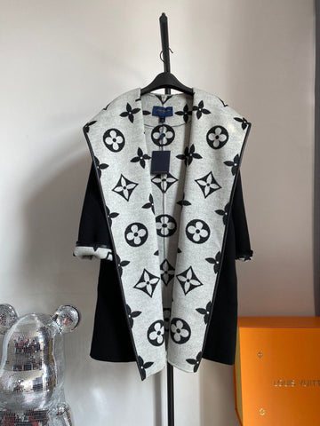 Luxury Louis Vuitton Wrap Coat 030