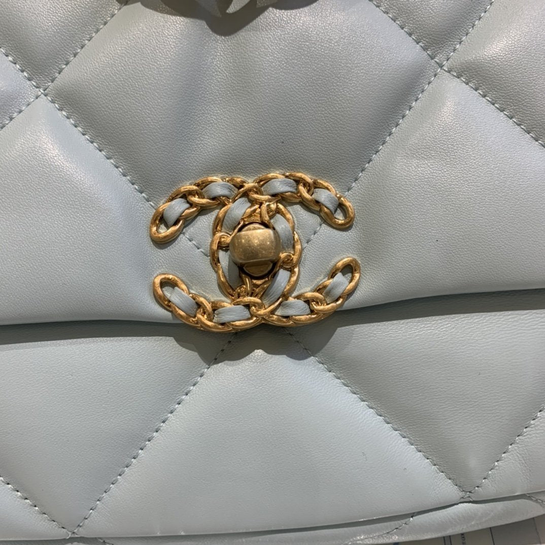 CHANEL 19 Flap Bag Tiffany Blue