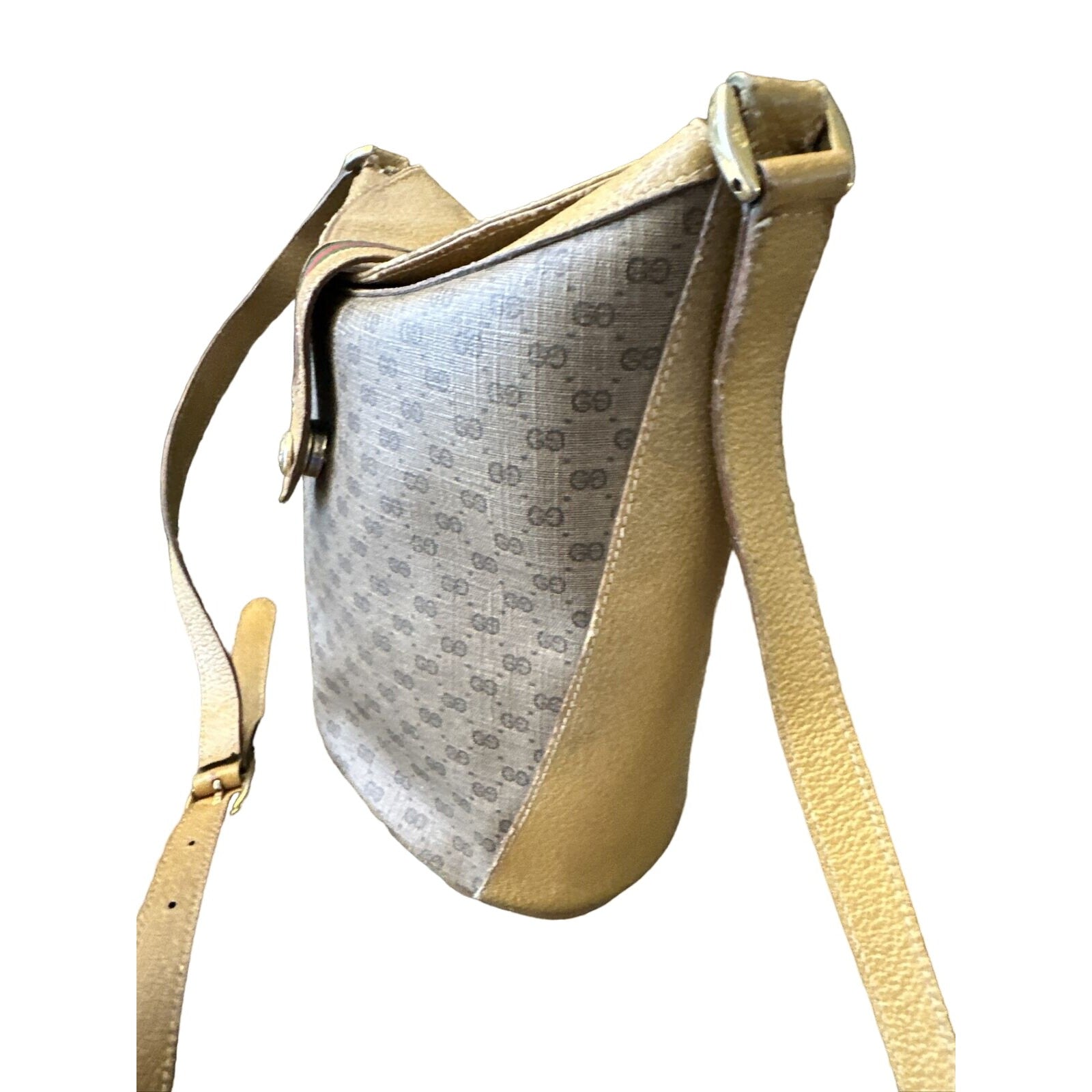 Gucci Accessory Collection brown micro Guccissima bucket bag