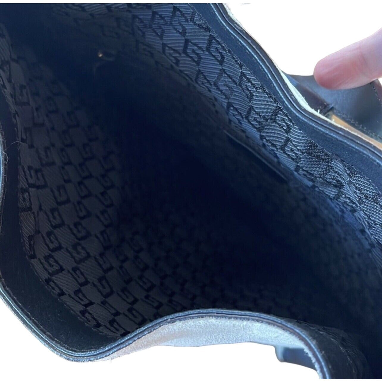 Vintage, Tom Ford era, Gucci, ivory suede & black leather, Jackie hobo shoulder bag with gold hardware