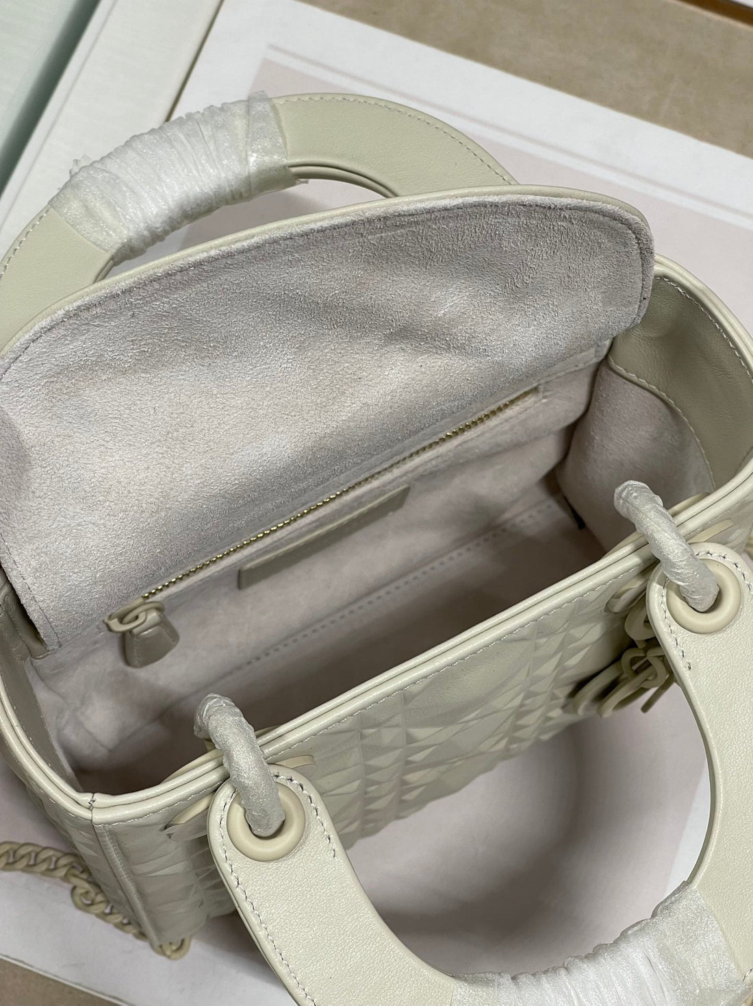 DI Mini Lady Bag Latte Cannage with Beaded Motif, Beige, For Womtlm Womtlm’s Handbags, Crossbody Bags, 18cm CD M0505INEA_M030